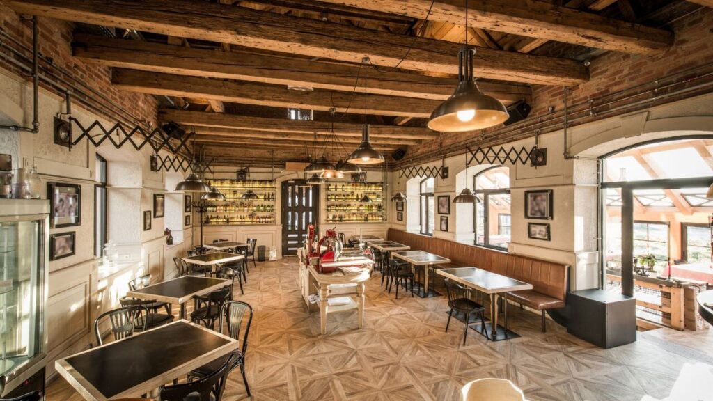 restaurant decoration
