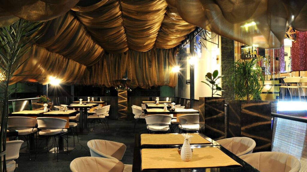 Restaurant Decor