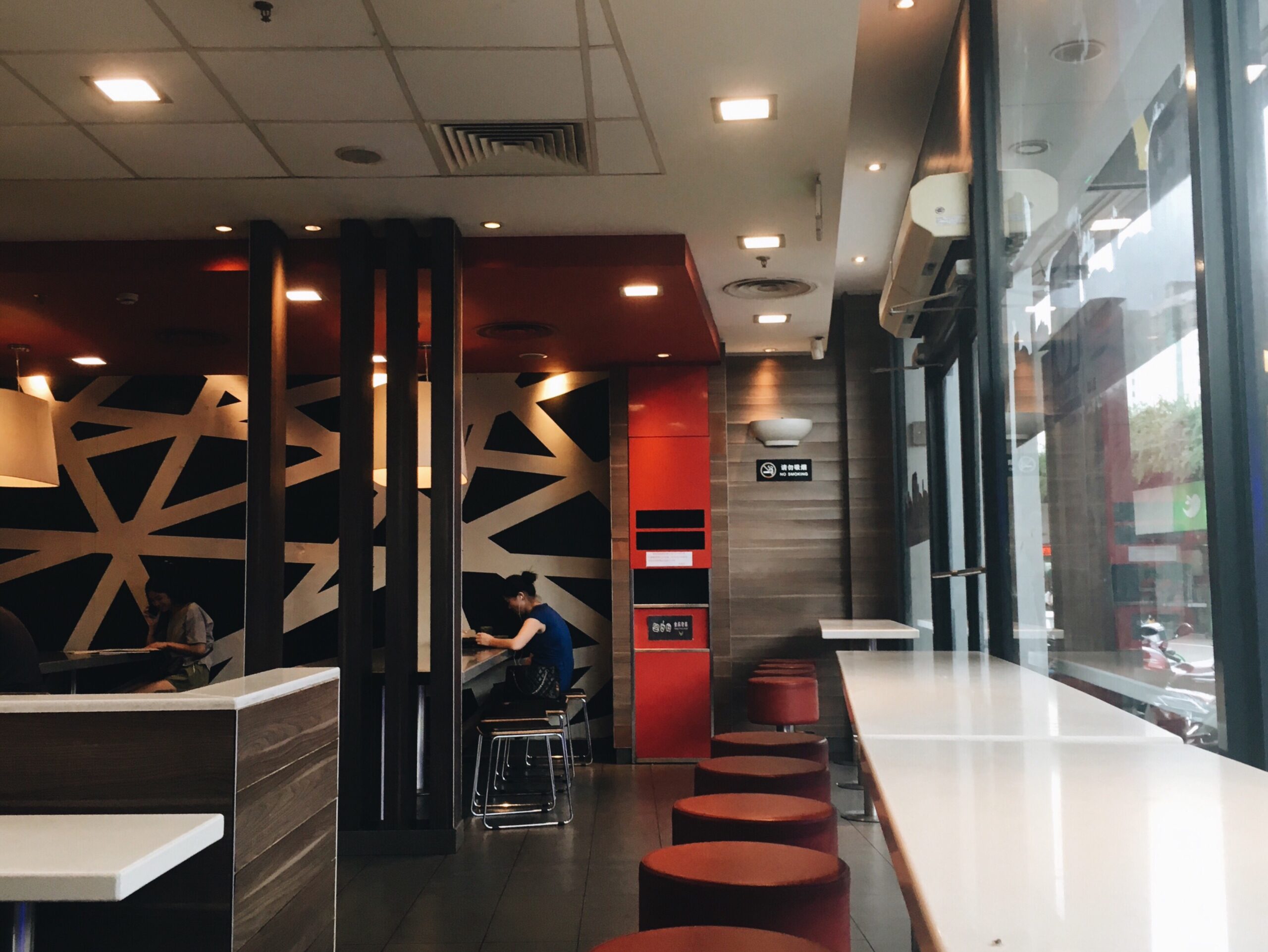 layout tips, fast food restaurants, tips and tricks, design ideas