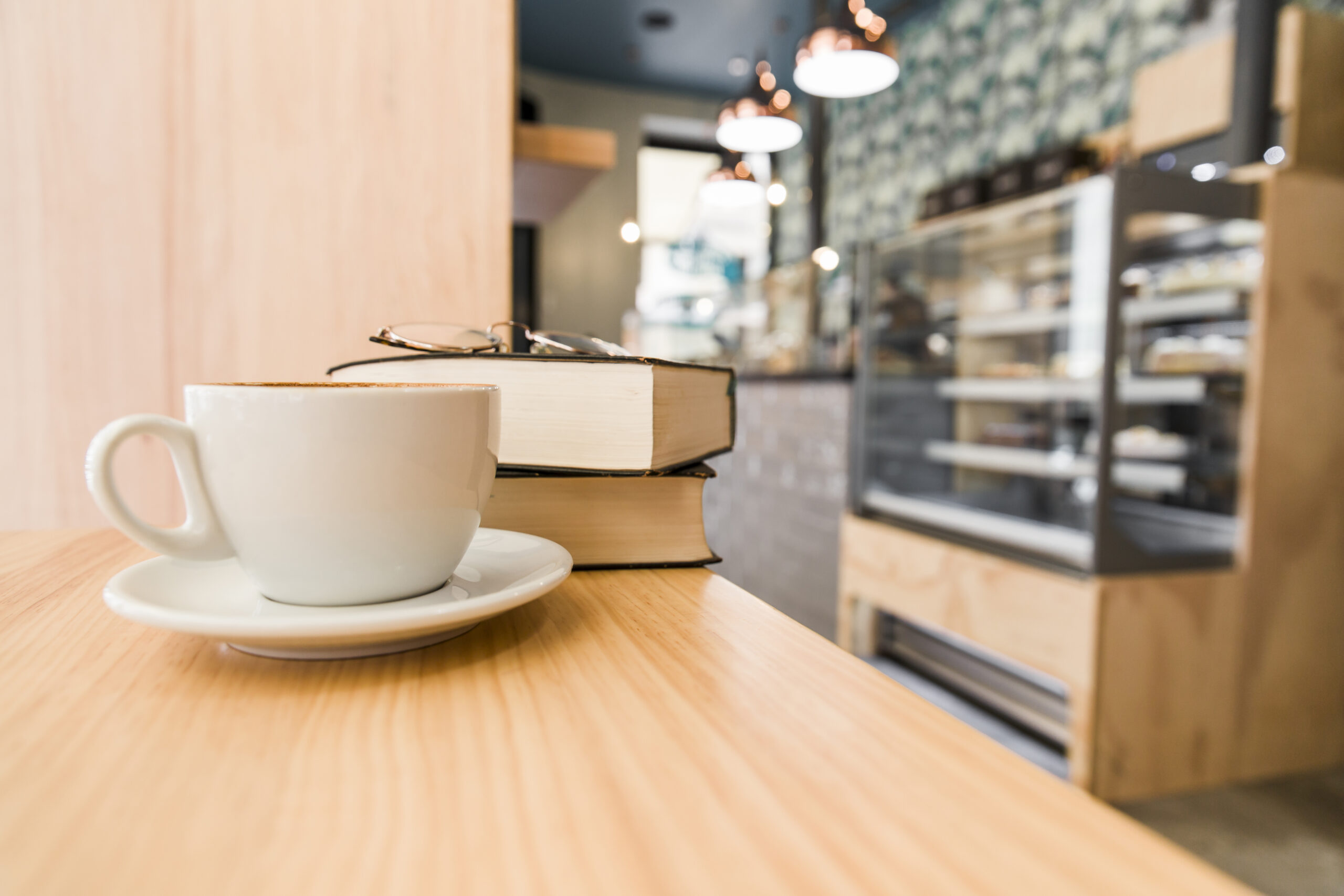 minimalist cafe design, cafe design tips, minimalist decor style